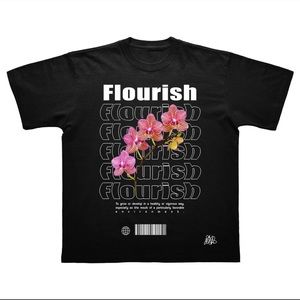 Flourish Tee🌺 Available in S,M,L,XL